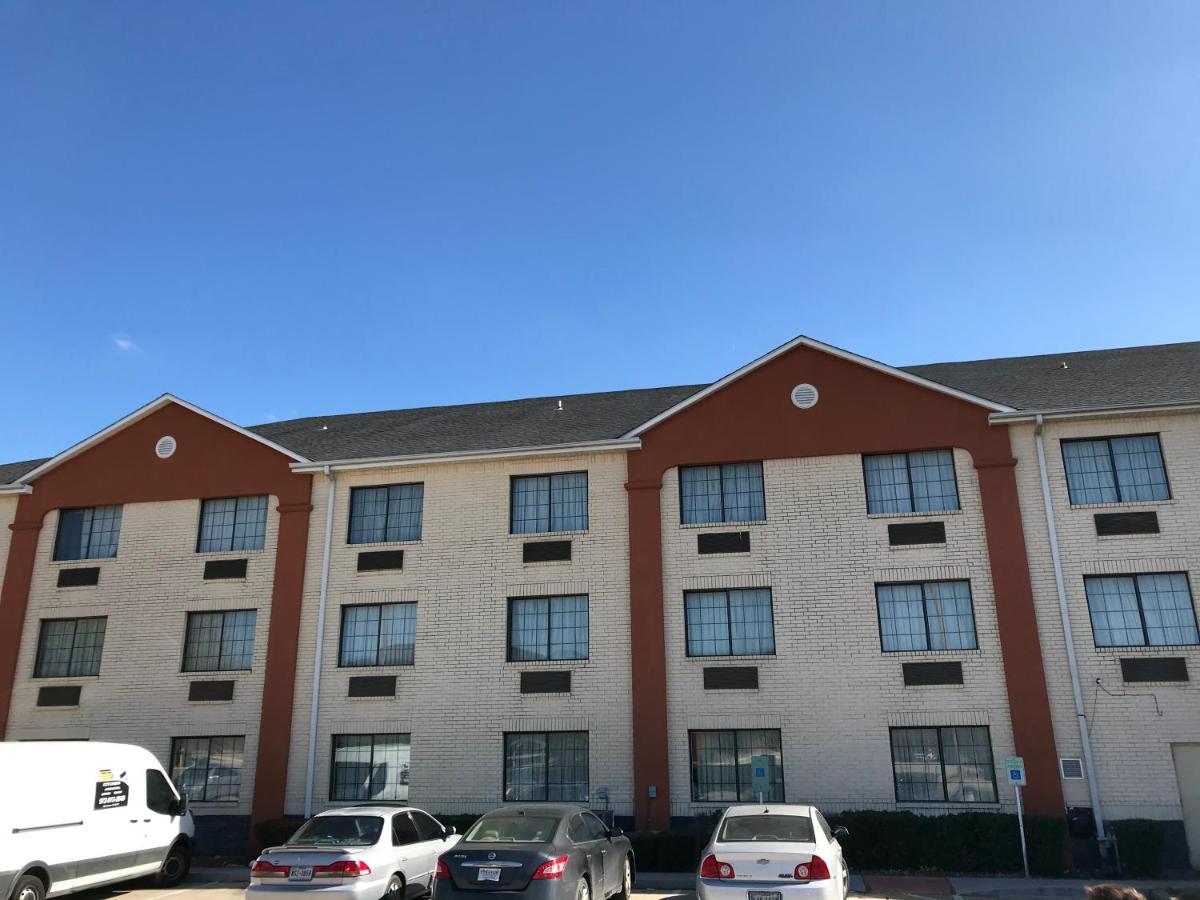 Quality Inn And Suites Fort Worth Bagian luar foto